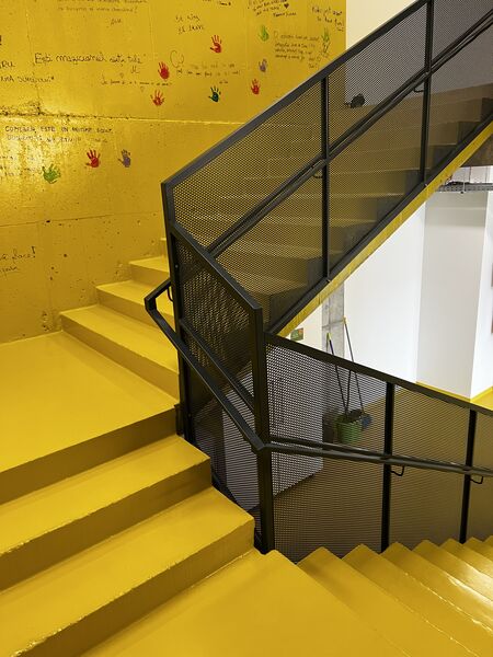 Muncitor necalificat confectii metalice.